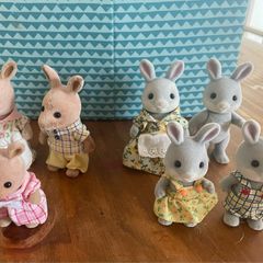 Sylvanian family figures - Kangaroo & Cottontail families