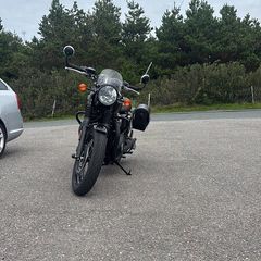 Triumph Bonneville T120 Black