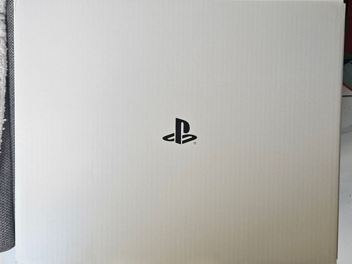 PlayStation 5 Disc Edition (1TB) - Excellent Condition + Official Controller