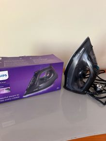 Philips 3000 Series Steam Iron, a 2600 W appliance