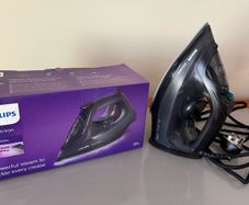 Philips 3000 Series Steam Iron, a 2600 W appliance