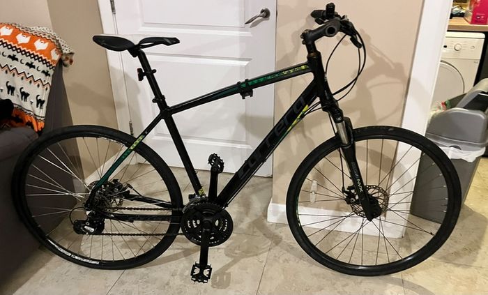Adults Carrera Crossfire Hybrid Mountain Bike