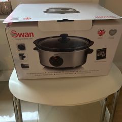 Slow cooker