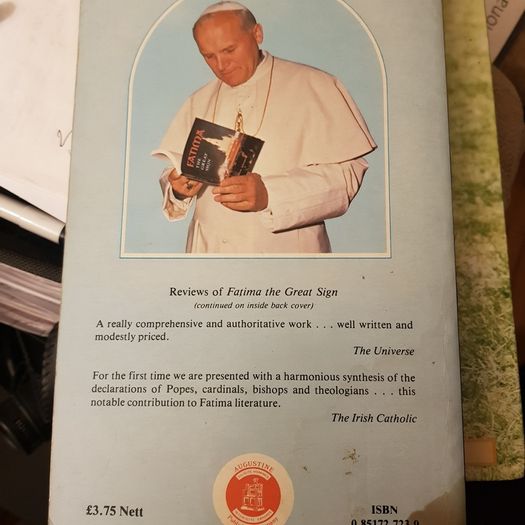 Fatima The Great Sign By Francis Johnston. Paperback.  In Good Condition.