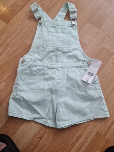 Shorts Dungree Style/Size: 5/6 and 8/9 yrs