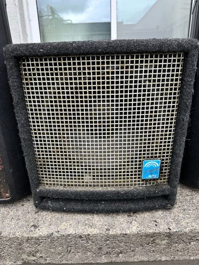 Set of speakers