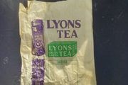 Vintage Lyons Tea Paper Shop Bag - Green Label &amp; Minstrels Promo