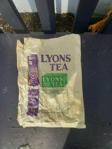 Vintage Lyons Tea Paper Shop Bag - Green Label & Minstrels Promo