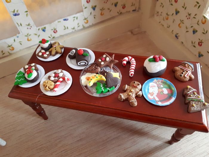 Handmade food miniatures for doll houses