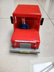 postman pat