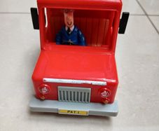 postman pat