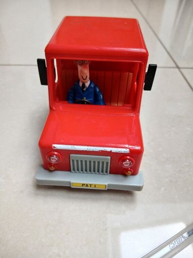 postman pat