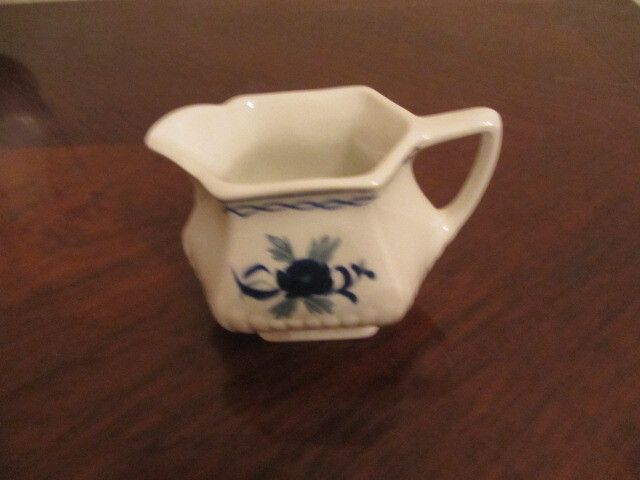 Adams Baltic Micratex Blue Rose Coffee Set