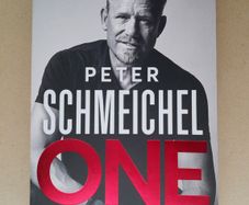 Peter Schmeichel signed book Man Utd legend
