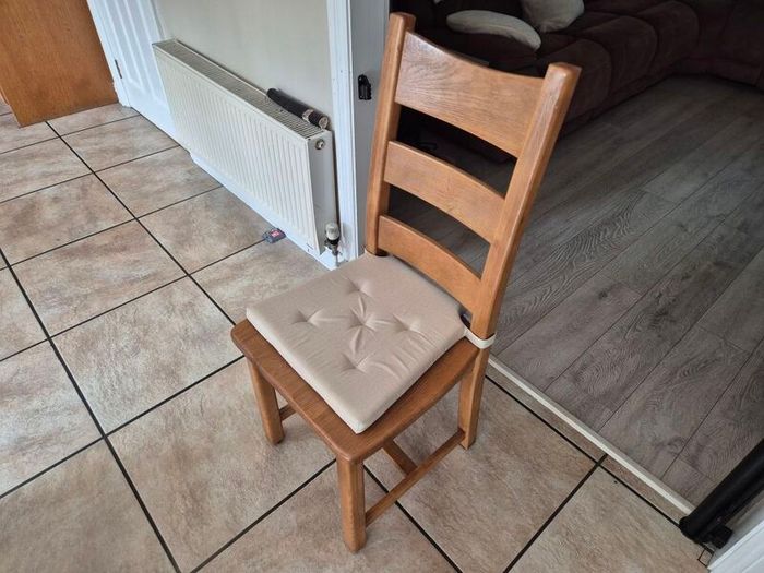 Round table and 4 chairs