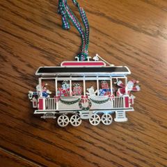 Newbridge Silverware Tram Carriage Christmas Tree Decoration