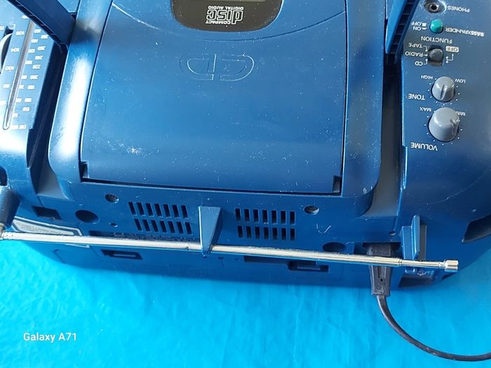SANYO CD, Tape and Radio music System, Model MCD-Z155L, in excellent condition, and all functions work fine,