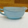 pyrex gravy boat Image 3