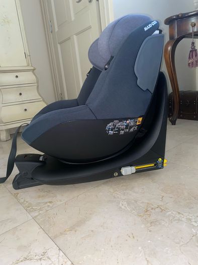 Maxi-Cosi Mica i-size ISOFIX Rotating Car Seat