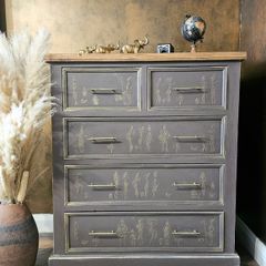 Chest of drawers