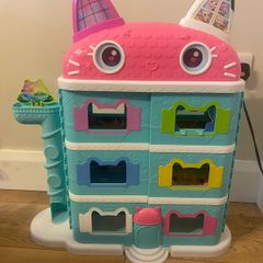 Gabbys Dollhouse