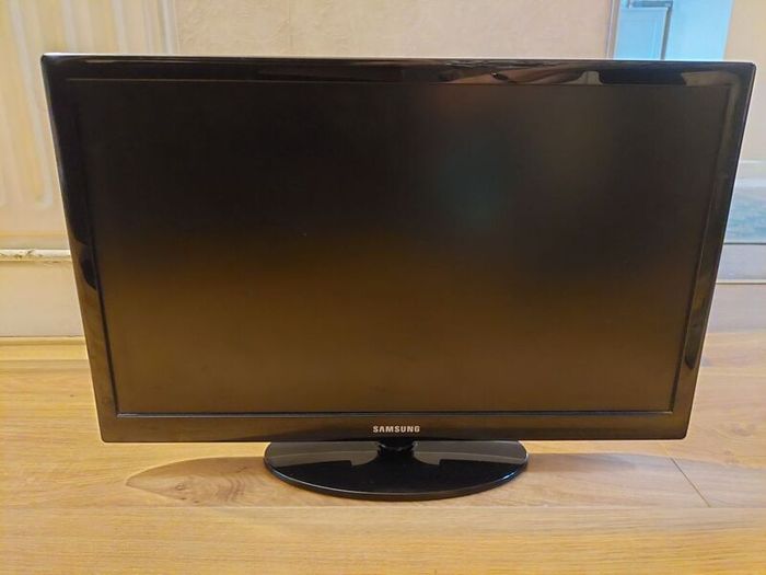 Samsung TV 22 inch