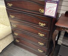 chest of drawers