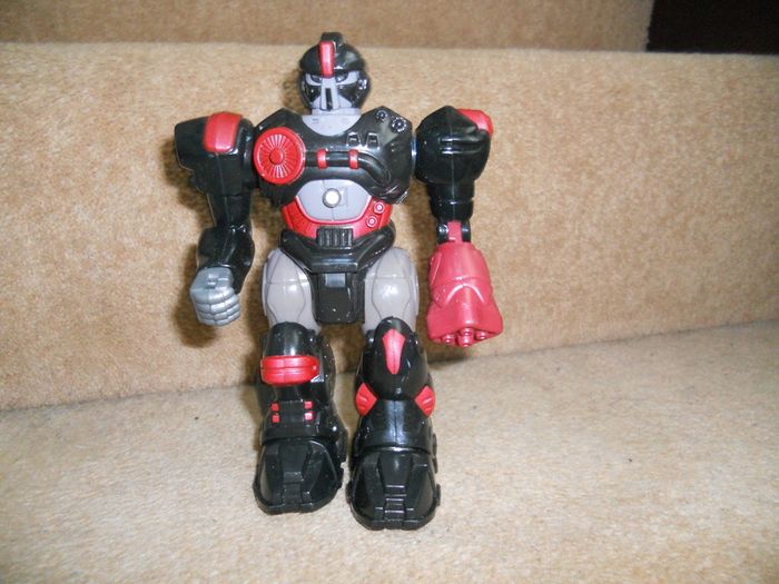 Battery Robot 7" Approx, by "Happkid" 2000