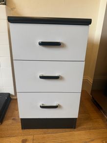 Bedroom Drawer/shelf set