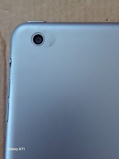 Apple Ipad Air 1st, 16GB, Space Grey, 89% Battery Life, Activation Lock, in excellent cosmetic condition