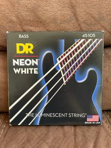 DR Strings Neon White NWB-45