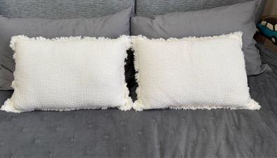 J-Line pillow cushion - 100% cotton