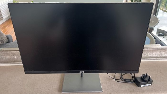 Monitor JVC 24" Full HD