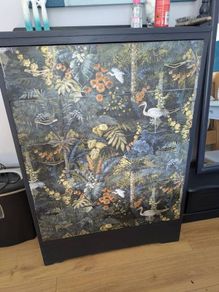 chest of drawers