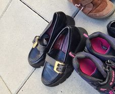 Girls shoes