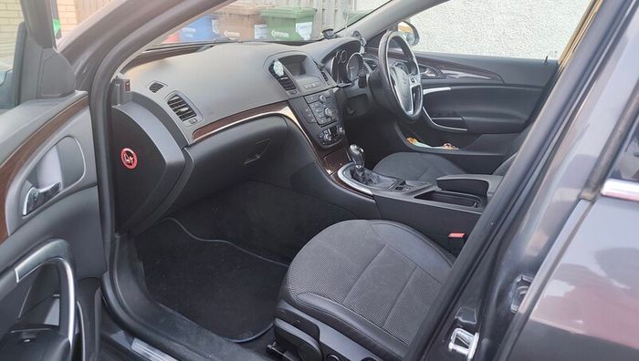 Opel Insignia 2011 2.0 CDTI for parts or repair
