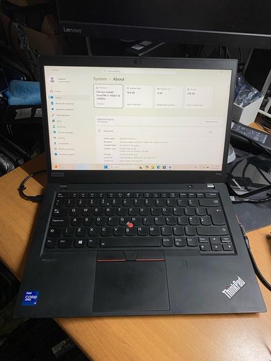 Lenovo Thinkpad T14s i7 pro 11gen 16/256 with 4gb graphic
