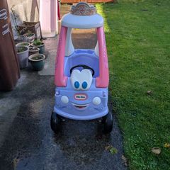 Little tikes cozy coupe car