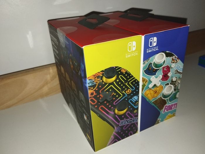 Nintendo Switch Wireless Controllers  Pac-Man & Fortnite