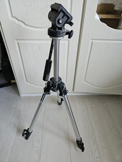 Manfrotto Tripod