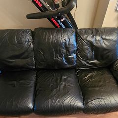 3 seater leather sofa + 1 recliner
