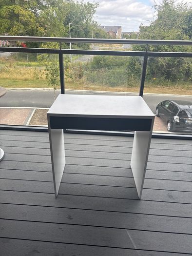 dressing table