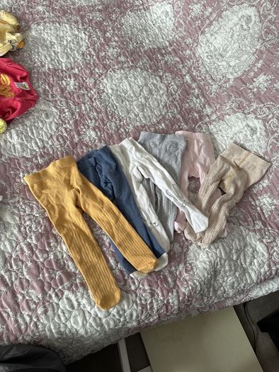 Baby girl wardrobe outfits 0-3 m snow onesies babygrows vests tops dresses hats blankie