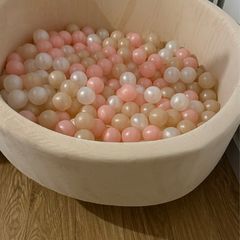 Ball pit
