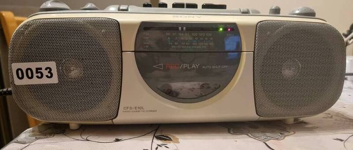 From 1993 Sony CFS-E10L, Works perfect.