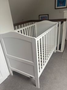 Cot bed