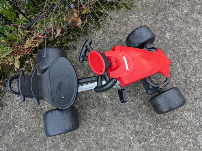 Kids pedal go-kart