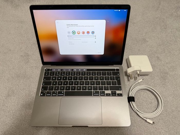 Macbook Pro M2 13inch