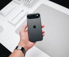 iPhone Air with box and travel battery