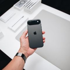 iPhone Air with box and travel battery